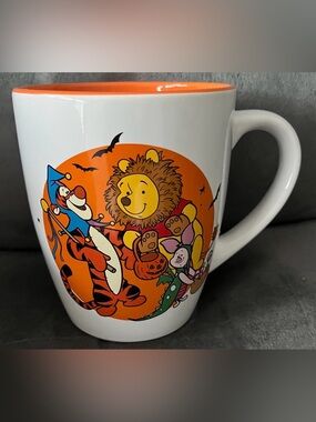 Disney Winnie the Pooh Halloween Ceramic Mug New